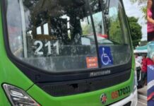 Idosa é atropelada por ônibus ao tentar atravessar avenida Brasil no bairro da Compensa, Zona Oeste de Manaus