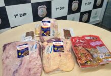 Homem é preso após furtar carnes de supermercado para assistir jogo de futebol