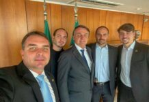 Tarifaço de Trump expõe racha entre bolsonaristas: 34% culpam a própria família Bolsonaro