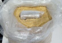 Droga escondida em saco de farinha é apreendida em embarcação no Amazonas