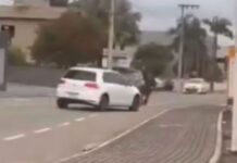 Homem ameaça motorista com facão e acaba atropelado em briga por vaga