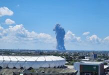 VÍDEOS: Incêndio de grandes proporções atinge fábrica no Distrito Industrial II em Manaus