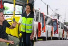Prefeitura de Manaus entrega 20 ônibus modernos para reforçar transporte coletivo