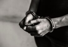Homem é preso por assediar e perseguir ex-enteada após término de relacionamento