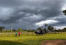 Policial militar é resgatado de helicóptero após acidente próximo a Careiro Castanho