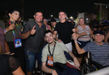 Prefeito David Almeida visita espaço de acessibilidade para PcDs no #SouManaus 2025
