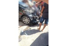 Mulher é prensada por carros durante colisão na zona leste