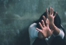 Homem é preso em flagrante por estupro e já tinha mandado de prisão por crime semelhante no AM