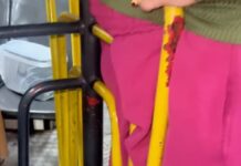 VÍDEO: Mulher fica presa em catraca de ônibus e é resgatada por bombeiros em Manaus