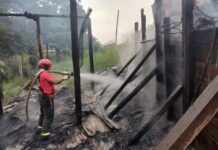 Avô e neto morrem em incêndio que destrói casa de madeira no interior do Amazonas