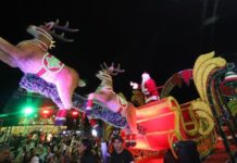 Parada Natalina da Prefeitura encanta a Ponta Negra e reúne famílias em noite de luz