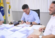 Prefeitura de Manaus publica maior edição do DOM e libera progressão para quase 10 mil servidores da Educação