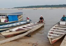 Casal suspeito de armar ‘casinha’ é morto a tiros dentro de lancha em Tefé, no AM