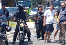 IMAGENS FORTES! Motociclista de 24 anos morre ao se enroscar em fio solto de poste