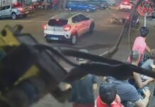 VÍDEO: Suspeito de assalto bate em carro durante fuga e foge a pé em Manaus