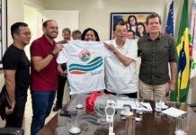 Senador Eduardo Braga discute expansão do Balbina Ecofest e ações esportivas em Presidente Figueiredo