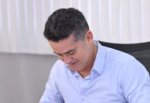 Prefeito David Almeida anuncia Fundeb com gratificacões de R$ 2 mil. R$ 4 mil e R$ 6 mil e libera R$ 52 milhões em progressões de carreira