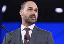 Após cassação, Eduardo Bolsonaro diz que perda do mandato é “medalha de honra”