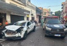 Motociclista morre após ser atingido por carro que avançou cruzamento no Centro de Manaus
