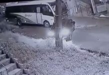 Idoso morre em acidente entre carro e micro-ônibus em Manaus; câmeras registram colisão