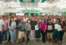 Prefeito David Almeida entrega 750 registros de imóveis no São Lázaro e encerra espera histórica de mais de 70 anos em Manaus