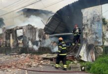 Incêndio de grandes proporções atinge fábrica na zona sul de Manaus; veja vídeo