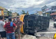 Micro-ônibus capota na Avenida Autaz Mirim e deixa oito feridos na Zona Leste de Manaus