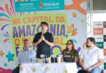 Carnaval 2026: Prefeitura de Manaus e Abrasel distribuem 35 mil protetores de copo contra adulteração de bebidas
