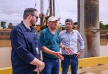 Eduardo Braga acompanha fase final da ponte do rio Autaz Mirim e avanço das obras da BR-319