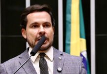 Deputado Capitão Alberto Neto apresenta projeto que cria marco legal contra a pirataria fluvial no Brasil