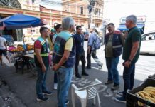 Prefeitura de Manaus faz blitz educativa contra ocupação irregular de vagas da Zona Azul no Centro
