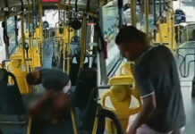 Polícia procura que Homem esfaqueou passageira durante assalto em ônibus na zona norte de Manaus