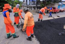 Prefeitura de Manaus realiza recuperação asfáltica em ruas do bairro Flores