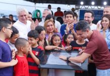 David Almeida lança pedra fundamental do Aquário de Manaus e anuncia 1ª rua coberta da capital