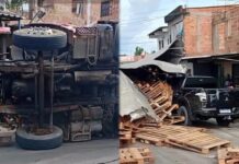 Caminhão perde controle, tomba e espalha carga na Pista da Raquete na zona leste de Manaus
