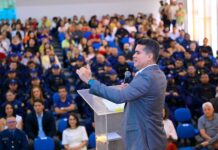 Prefeito de Manaus empossa primeira mulher comandante da Guarda Municipal e anuncia concurso para 590 novos agentes