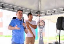 Prefeito David Almeida acompanha vistoria de famílias que vão receber apartamentos em residencial na zona oeste de Manaus