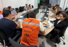 Manaus entra em estágio de mobilização após fortes chuvas causarem 49 ocorrências nesta quinta