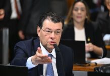 Eduardo Braga apoia aprovação de projeto que amplia licença-paternidade no Senado