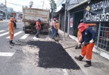 Prefeitura de Manaus intensifica recuperação asfáltica em vias do Centro nesta terça-feira