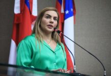 Nome em ascensão na direita amazonense, Débora Menezes acompanha lideranças e reforça protagonismo político no estado