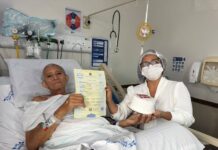 Paciente com câncer se casa no Hospital Rio Negro