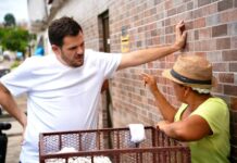 Prefeito Renato Junior cobra Águas de Manaus por danos em calçada no bairro São José Operário