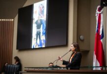 Débora Menezes reforça combate ao abuso infantil e pede denúncias durante discurso na Aleam