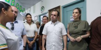 Em Parintins, governador Roberto Cidade entrega equipamentos para o Hospital Regional e firma investimentos para instituições sociais