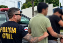 OPERAÇÃO TORMENTA PRENDE DOIS SUSPEITOS DE AGIOTAGEM, EXTORSÃO E ROUBOS NA PONTA NEGRA, EM MANAUS Policiais durante a Operação Tormenta em Manaus.
