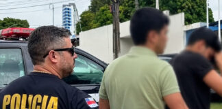 OPERAÇÃO TORMENTA PRENDE DOIS SUSPEITOS DE AGIOTAGEM, EXTORSÃO E ROUBOS NA PONTA NEGRA, EM MANAUS Policiais durante a Operação Tormenta em Manaus.