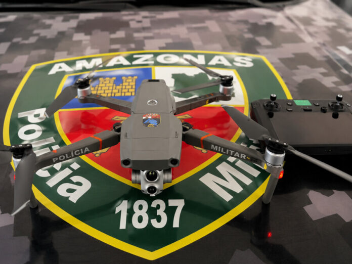Drones no Festival de Parintins durante monitoramento aéreo da Polícia Militar.