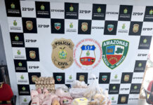 FUNCIONÁRIAS CONFESSAM FURTO DE CARNES E ALIMENTOS EM RESTAURANTE NO VIEIRALVES, EM MANAUS Produtos recuperados após furto em restaurante no Vieiralves.