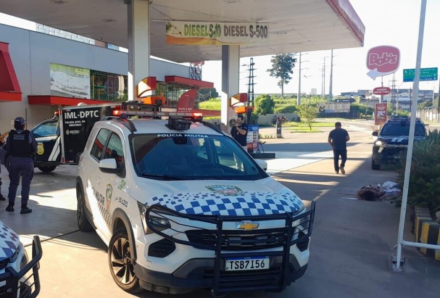 Homem morto a facadas no Novo Aleixo mobiliza polícia.